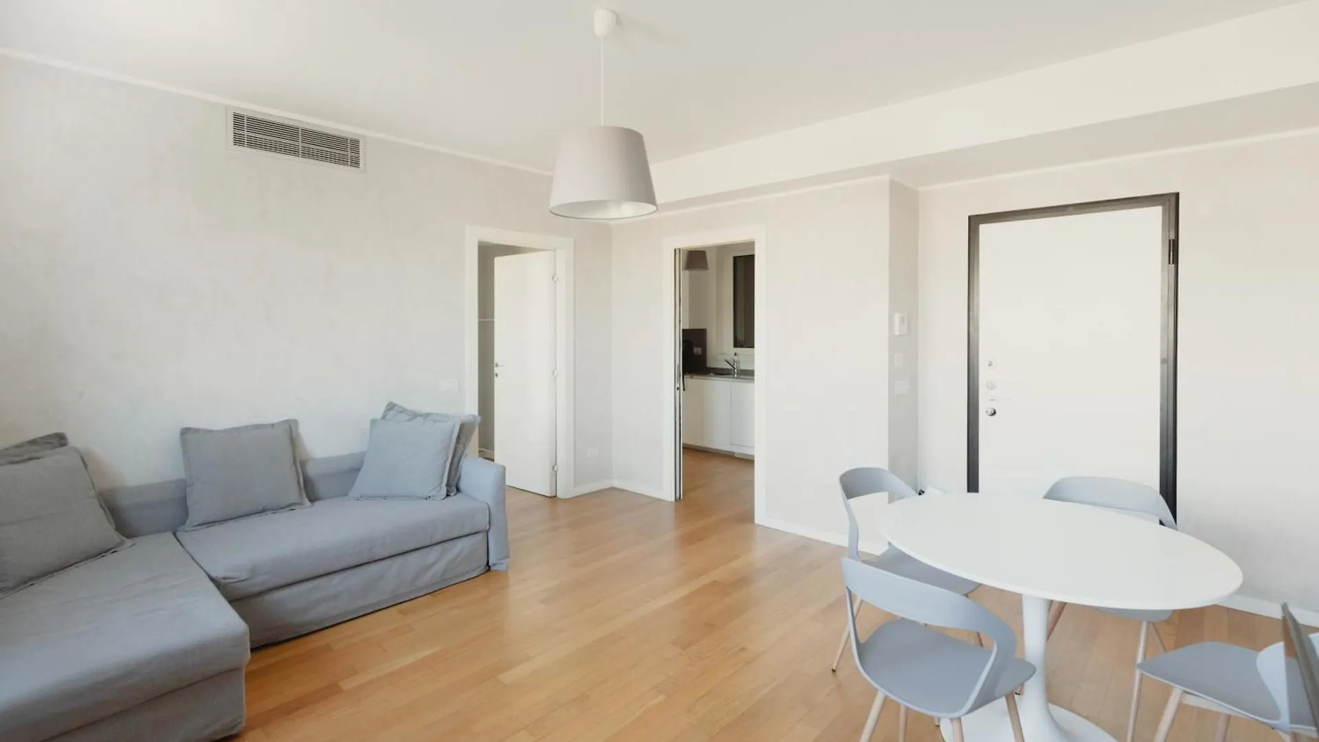 Gohost - Modern Apartments With Private Terrace Near Duomo Mailand