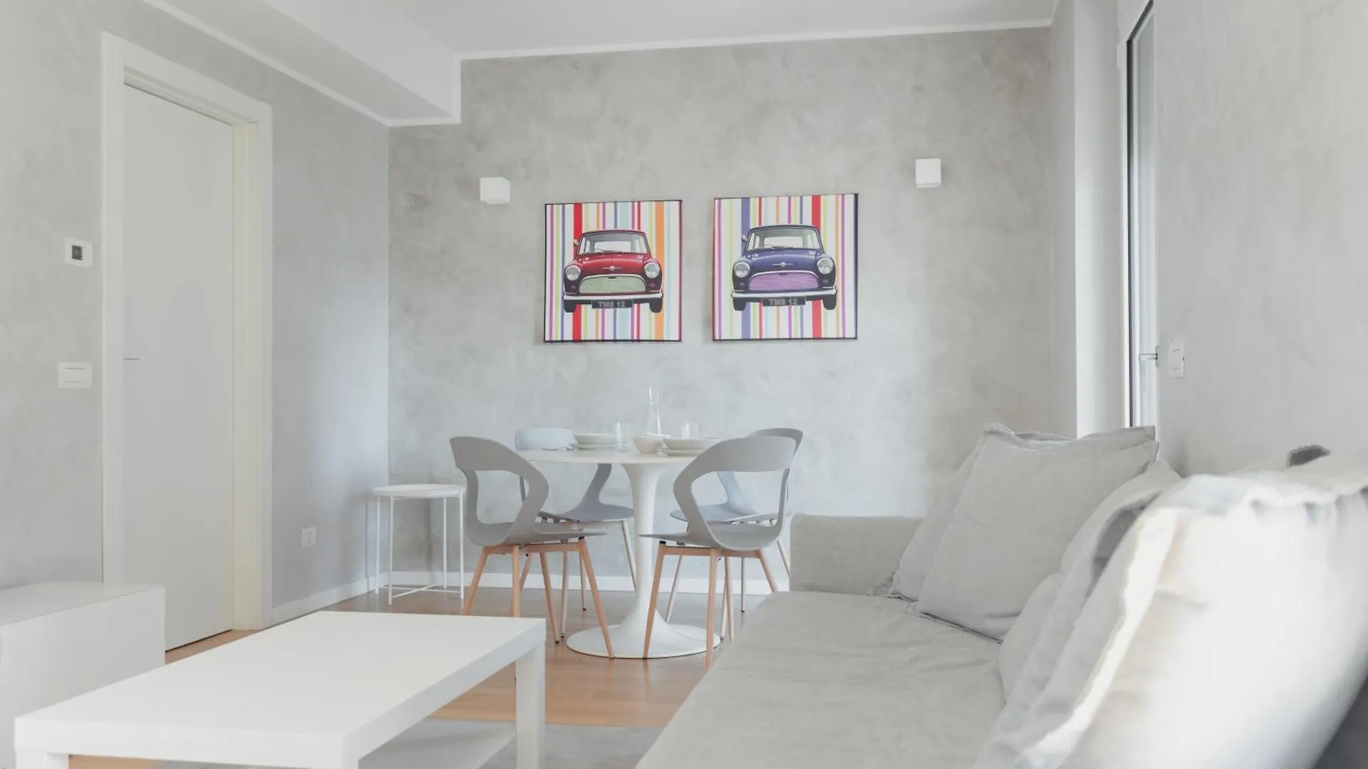 Gohost - Modern Apartments With Private Terrace Near Duomo Milan