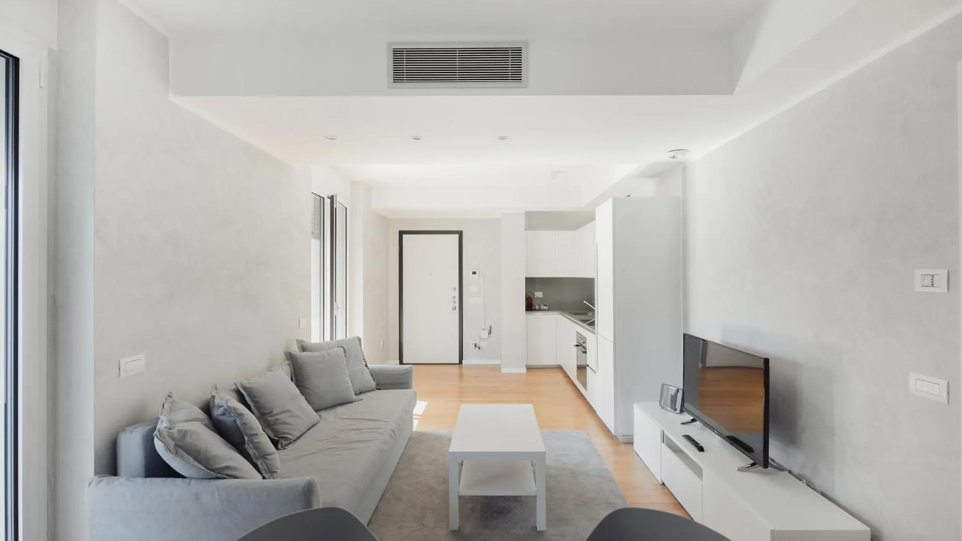 Gohost - Modern Apartments With Private Terrace Near Duomo Mailand