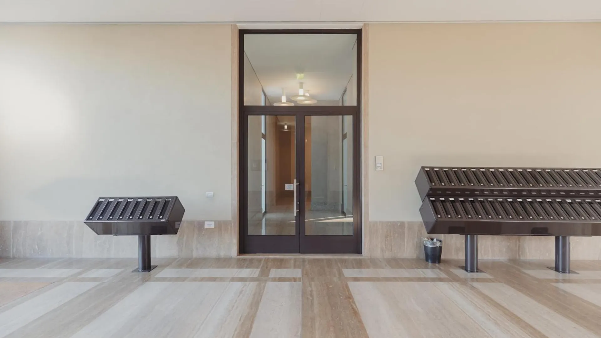 Gohost - Modern Apartments With Private Terrace Near Duomo 이탈리아