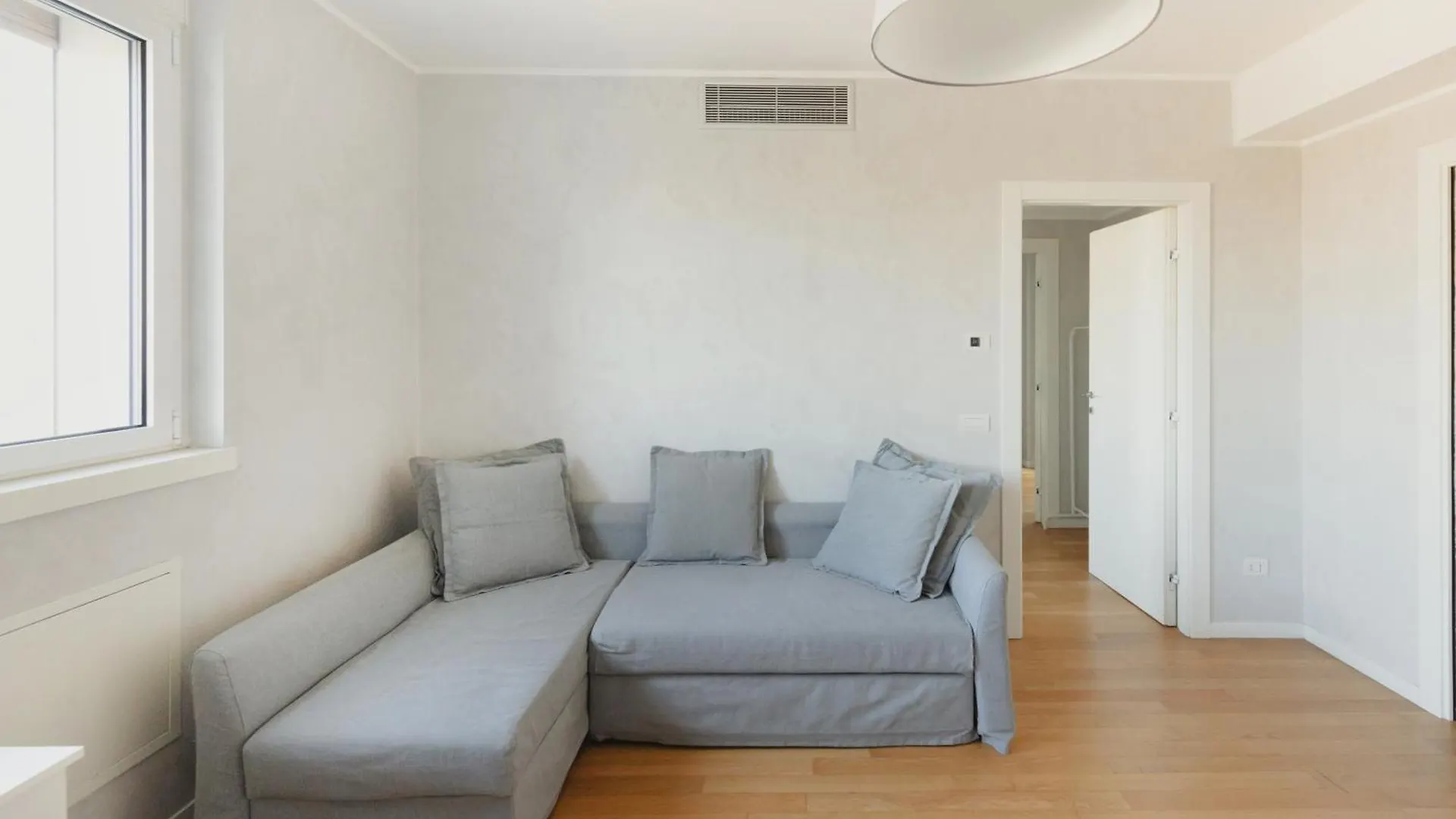 Gohost - Modern Apartments With Private Terrace Near Duomo