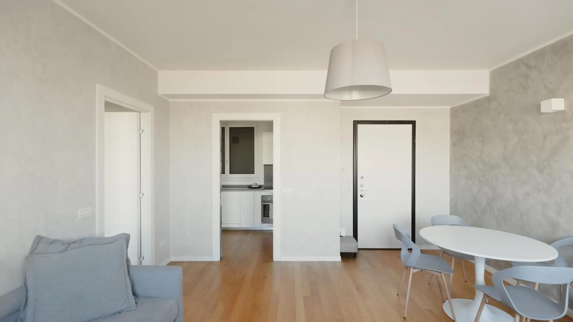 Gohost - Modern Apartments With Private Terrace Near Duomo