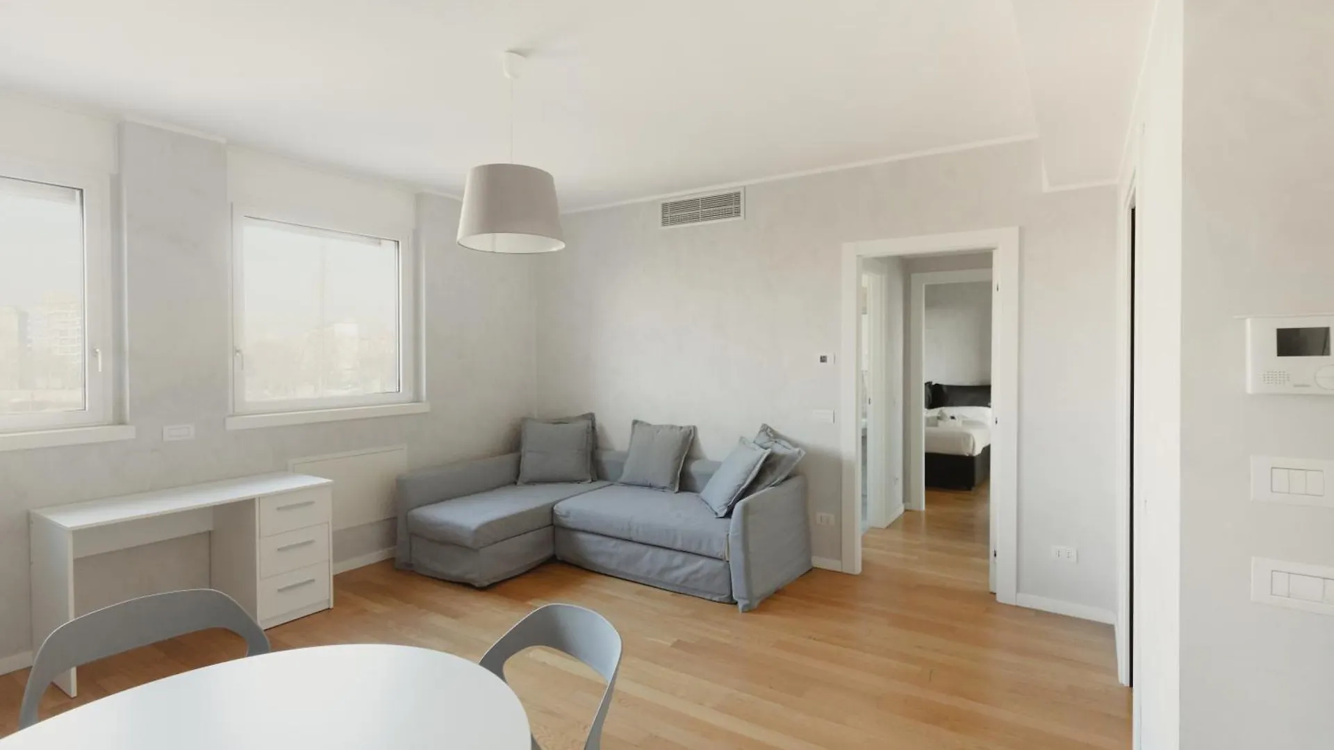 Gohost - Modern Apartments With Private Terrace Near Duomo