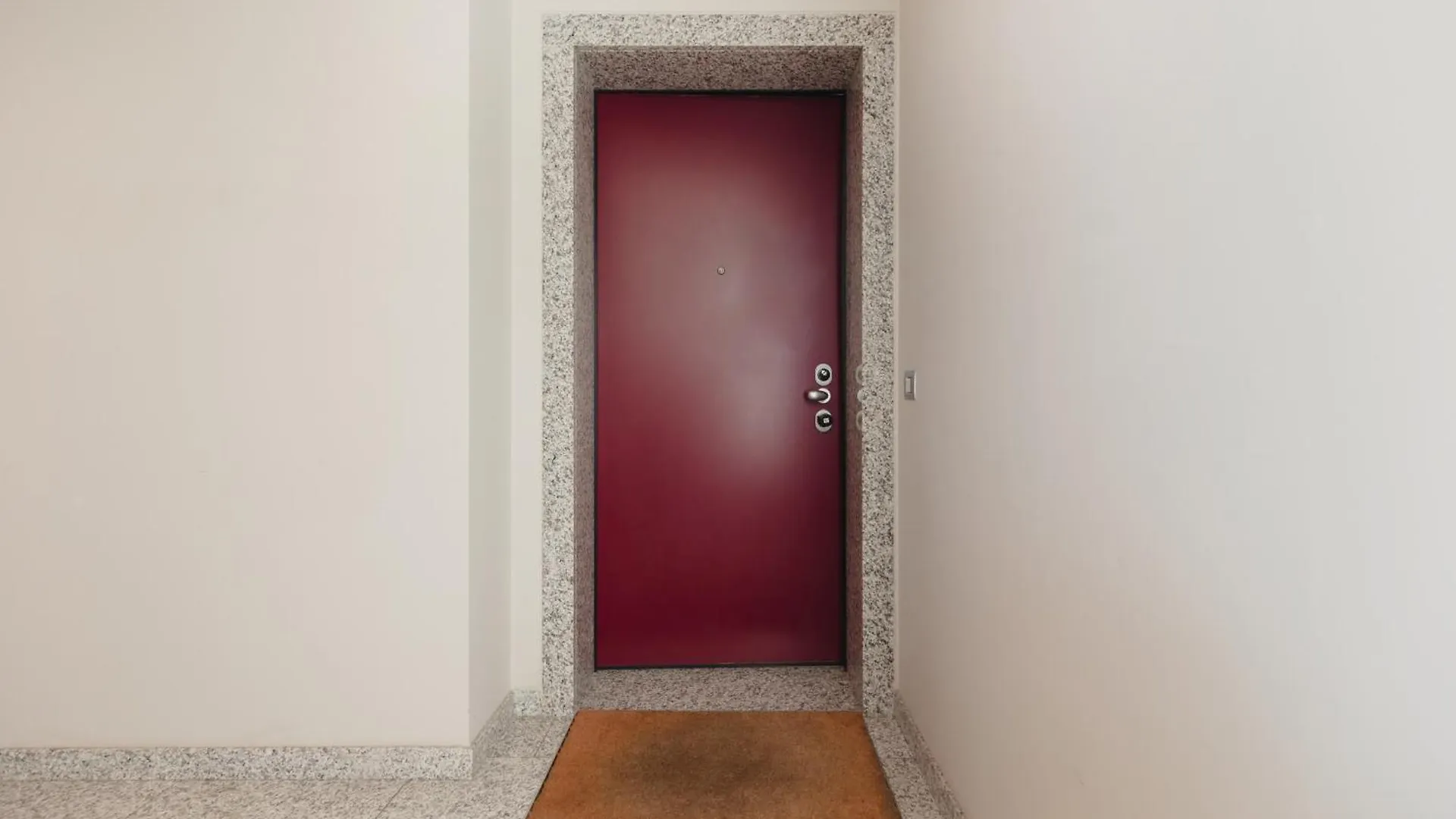Gohost - Modern Apartments With Private Terrace Near Duomo 밀라노