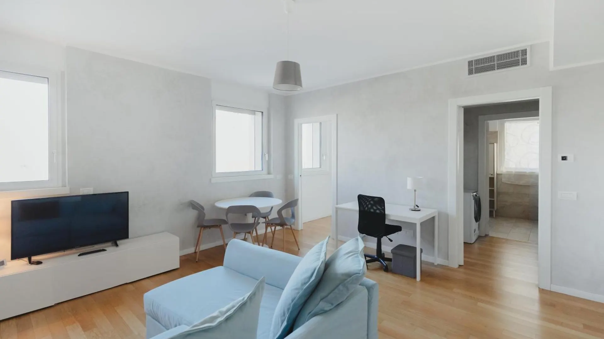 Gohost - Modern Apartments With Private Terrace Near Duomo
