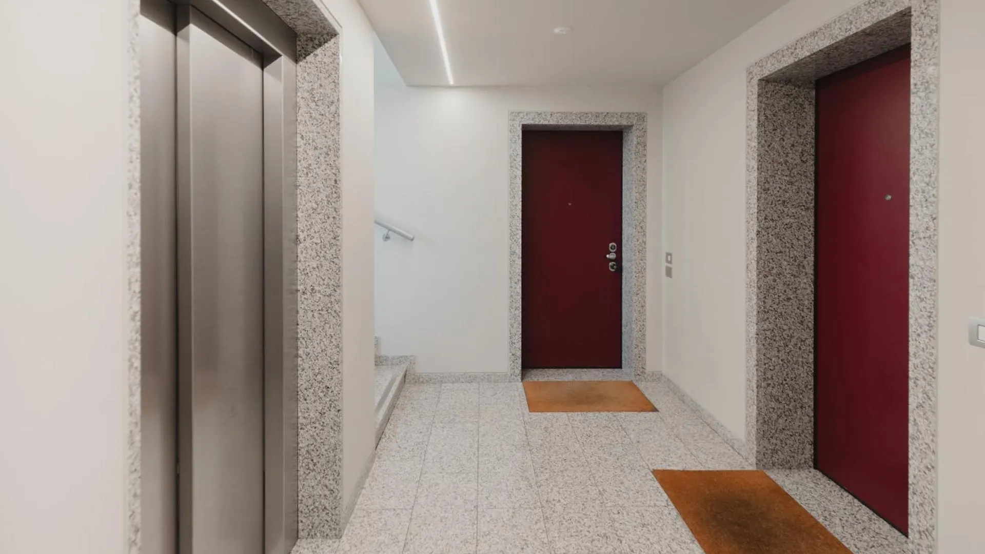 Gohost - Modern Apartments With Private Terrace Near Duomo 0*, 밀라노
