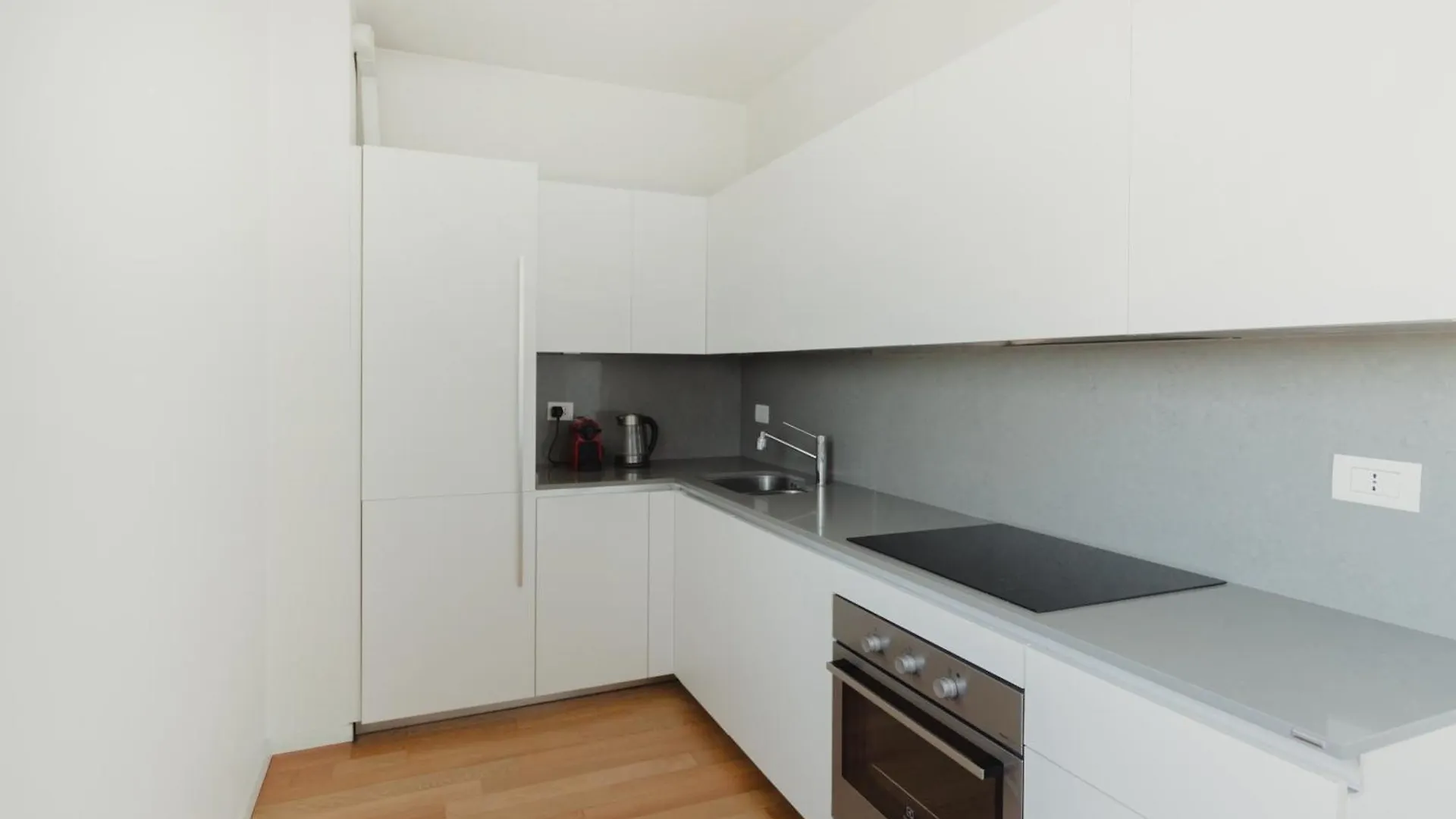 Gohost - Modern Apartments With Private Terrace Near Duomo