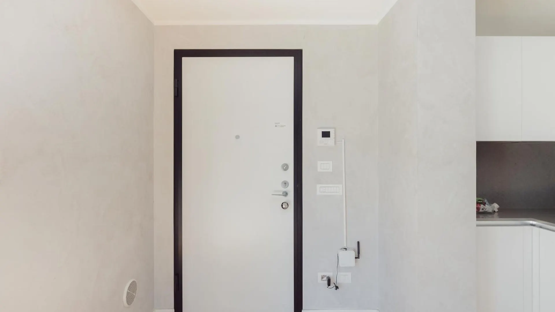 Gohost - Modern Apartments With Private Terrace Near Duomo 밀라노